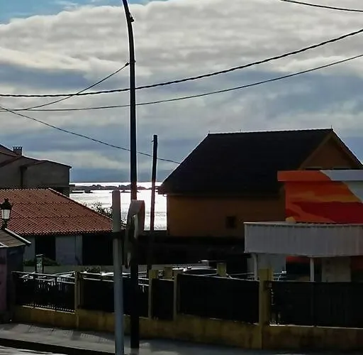 Playa De Coroso アパート *